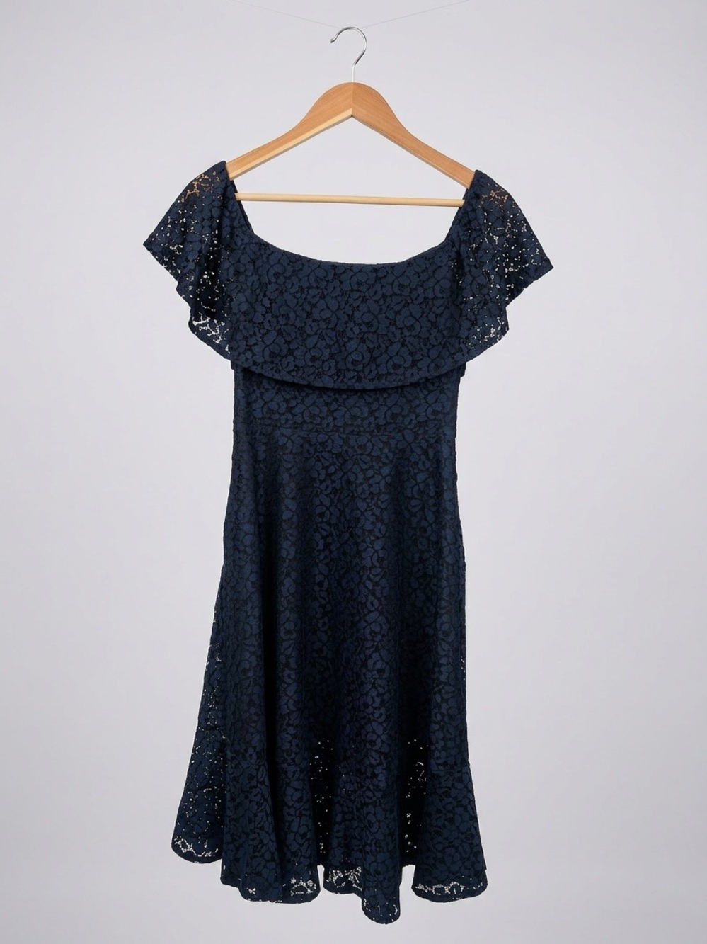 Banana Republic Navy Blue Lace Midi Dress Off The Shoulder Cocktail Sz 2P NWT - Picture 6 of 6